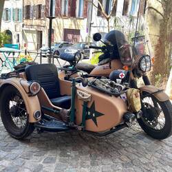 Je ne suis pas fan de motos mais ce side car valait le coup