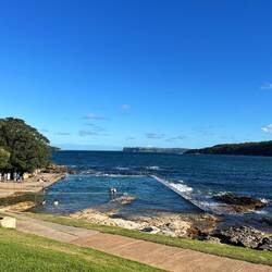 Fairlight Beach, war auch schon mal in dem Rockpool daneben schwimmen :)