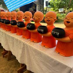 Mini monks