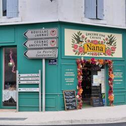 A fabulous coffee stop in Aigre, on the way to Les Vergne