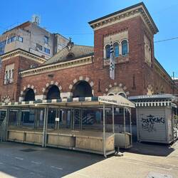 Markthalle (Fischmarkt) direkt hinter dem Fleischmarkt