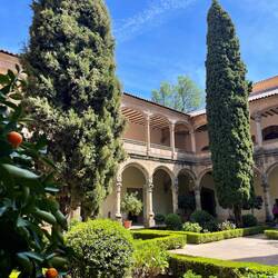 Kreuzgang im Kloster Yuste. Kaiser Karl V verbrachte hier seine letzten Lebensjahre.