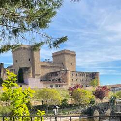 Die Festung von Jarandilla beherbergt heute einen vornehmen Parador (Hotel).