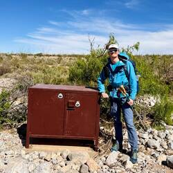 Die erste von insgesamt fünf Wasserboxen, die im Preis vom Shuttle inbegriffen sind.