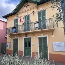 La maison des associations de Cagnes sur Mer : ça vaut le CSC de Doué !