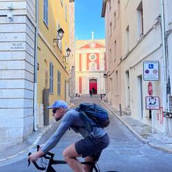 Est ce le hasard qui fait qu'un cycliste passe quand tu déclenches ?