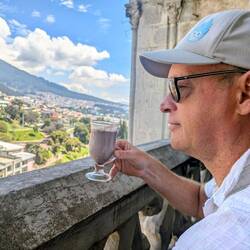 Auf dem Turm der Basílica del Voto Nacional