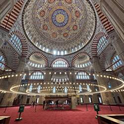 Interno della Moschea Selimiye
