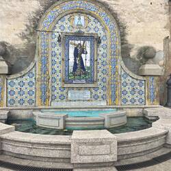 Vor der Kirche San Andres in Navalmoral de la Mata