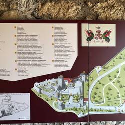 Der Burgplan (gegenüber der Kasse, 3€ Eintritt