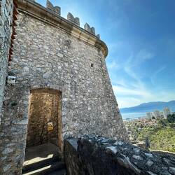 Eingang zum zentralen (und höchsten) Turm