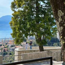 Blick vom Café auf Südturm Hafen und Meer