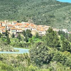 Cucugnan mit der Windmühle, es war uns zu warm da hoch zu laufen