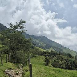 Durch herrliche Landschaft