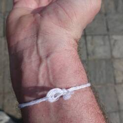 Glücksband gegen Spende