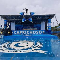 The blue teams' entertainment area.
