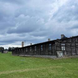 Quartier für die SS-Aufseherinnen und als Verwaltungsstelle für weibliche Häftlinge.