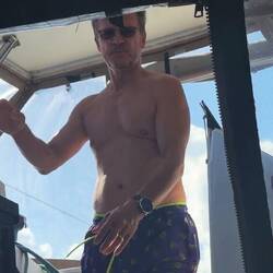 V.a. wenn keine Rettungsweste um ist. Aber an diesem Tag war der Seegang noch nicht so hoch wiejetzt