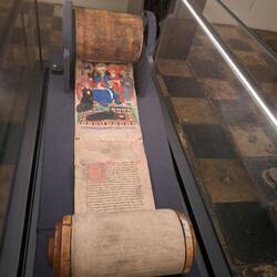 Totenbuch in Rollenform, illuminiert