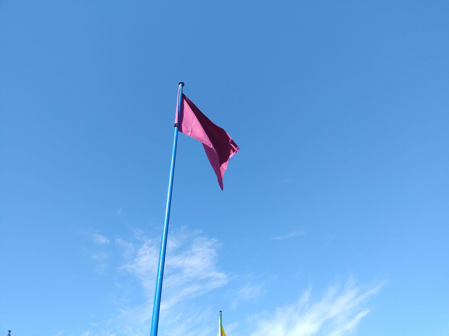 Tiffifizierung der Welt: wenn die Königin kommt, wird die lila Flagge gehisst!