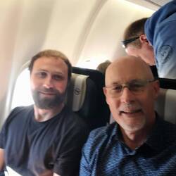 Vater und Sohn auf Tour