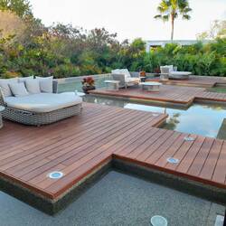 ..um das Japanische Restaurant herum....