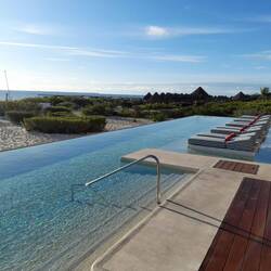 ..der Infiniti Pool am Preferred Club