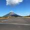 aeropuerto Ometepe mit Sicht auf Volcán Concepción