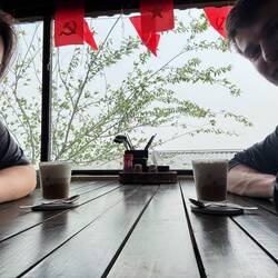Kaffeepause nachdem wir beim dinosaur spine waren