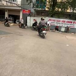 Stau in der Seitengasse (Vietnamesen können nicht Rückwärts fahren)