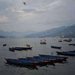 Abendstimmung am See in Pokhara