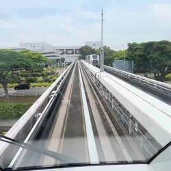 Zurück in die Zukunft: seit 1990 gibt es den Skytrain. Fahrerlos und automatisiert.