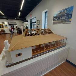 Bauweise, hier die A förmige Dachkonstruktion freigelegt.