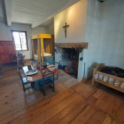 Das Schlafzimmer im ersten Haus.