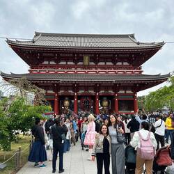 Hozomon Tor vorm Tempel