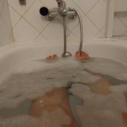 Wanne... "Es ist nirgends besser als daheim" sagte schon die Tussi mit den roten Schuhen