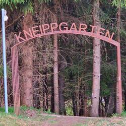 Abendlichen Gassigang durch den Kneippgarten! KNEIPP nicht KNEIPE!!!