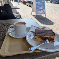 Kaffee + Donauwelle in Bad Marienberg