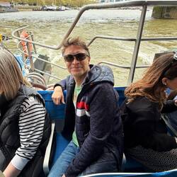 Mit dem Uber Boat auf der Themse Richtung Westminster