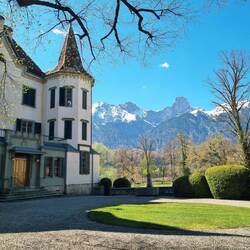 Schloss Amsoldingen mit Stockhorn