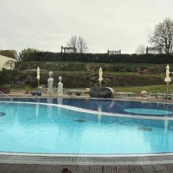 Das Yin-Yang Becken, eines von vielen Pools