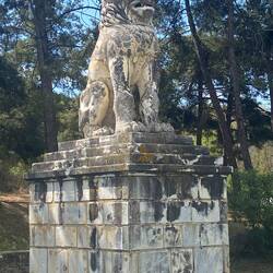 Löwen-Statue