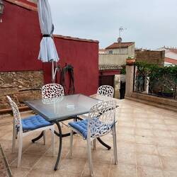 Dafür können wir morgens und abends draußen auf unserer Terrasse sitzen