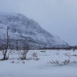 vom Wasser bieten sich grandiose Blicke