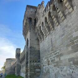 L'enceinte de la ville.