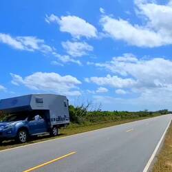 Auf der Tafel stand, dass Krokodile auf der Strasse sein könnten. Hatten noch nie gesehen🤣