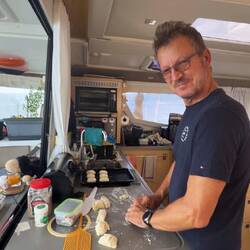 Bordroutine Brötchenbacken alle 6-8 Tage wird beibehalten