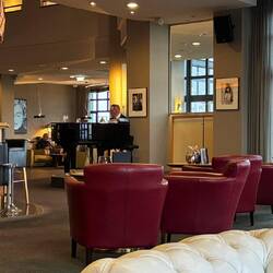 Sehr feine Bar mit großer Auswahl an Drinks