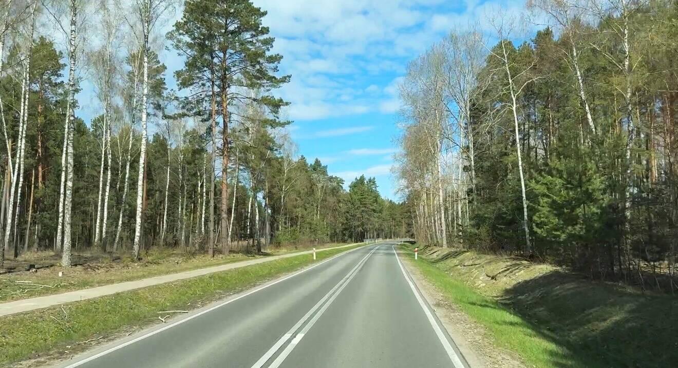 Hauptstrasse entlang der Grenze zu Belarus