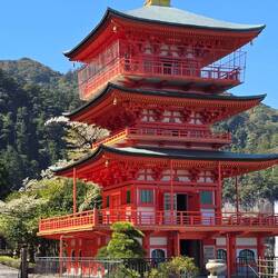 "3" story pagoda